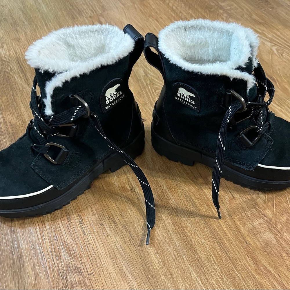Sorel Tivoli Black and White Winter Boots